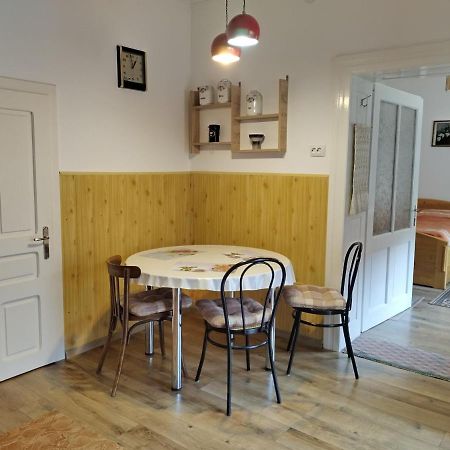 Zadora Haus Apartment Sacele Ngoại thất bức ảnh